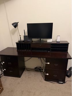 FREE DESK!