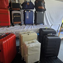 Pop-Up Garage Sale Event – Travel & College Move-Out ✈️📦