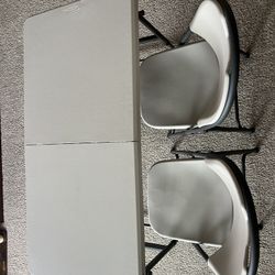 Lifetime folding table + 2 chairs