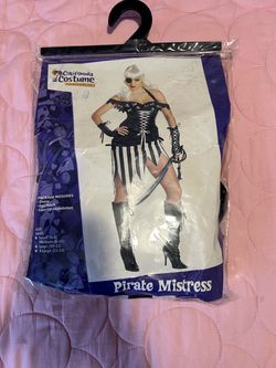 Women’s Pirate Mistress Halloween Costume