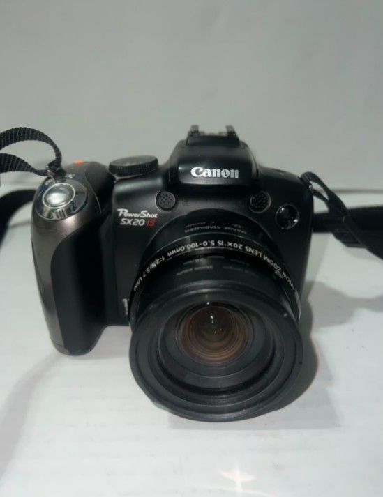 Canon PowerShot SX20 IS Digital Camera