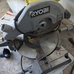 Ryobi Compound Miter Saw