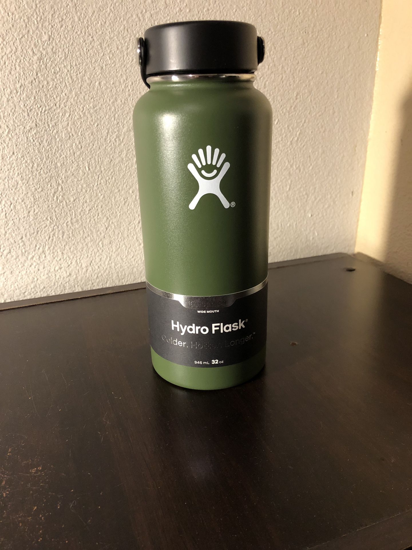 Hydro flask 32oz insulated water bottle New