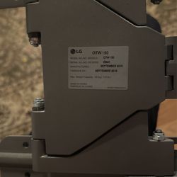 OLED Full Motion Mount