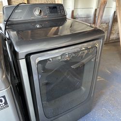 8/10 Washers Like Brand New