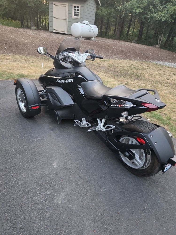 2009 CAN-AM Spyder