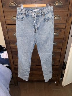 Women’s light blue jeans