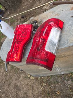2017-2020 ford f250 tail lights used used