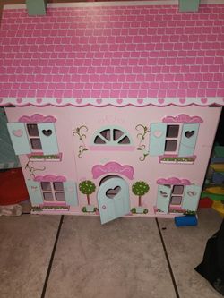 Pink Doll House 