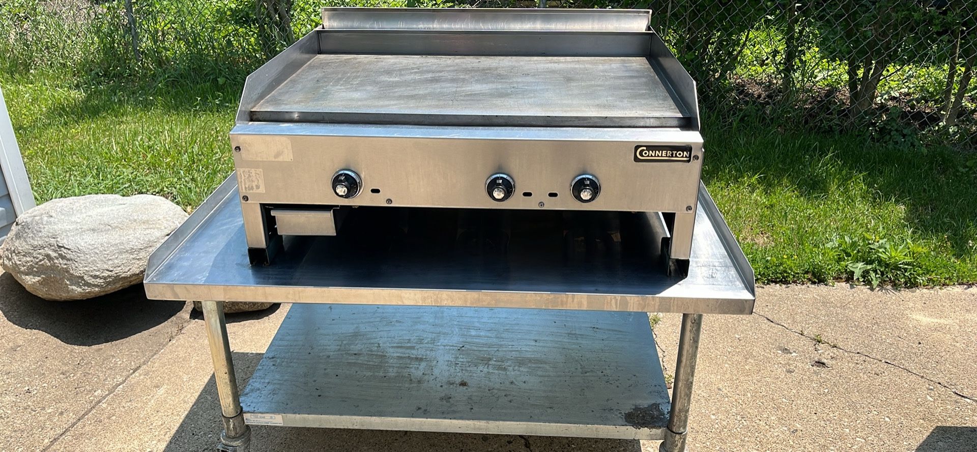 Propane Flat Top 36 “ /w 48 “table $1.500 Obo
