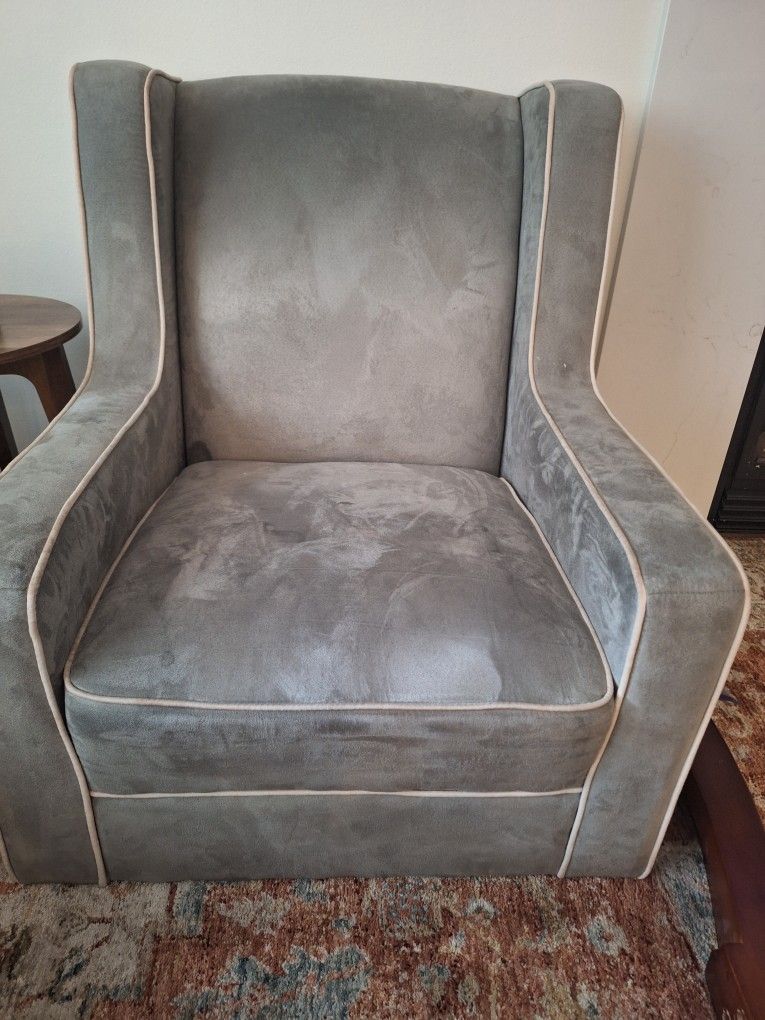 Rocking Chair/Straight Back Chair