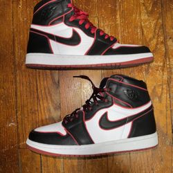 Jordan 1 High “Bloodline”