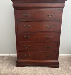 Cherry Wood 5-Drawer Tall Dresser
