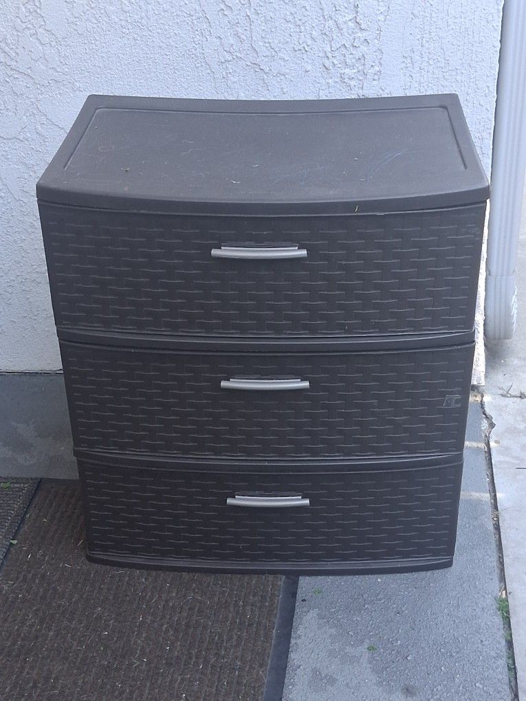 Brown Sterilite 3 Drawer Storage Chest