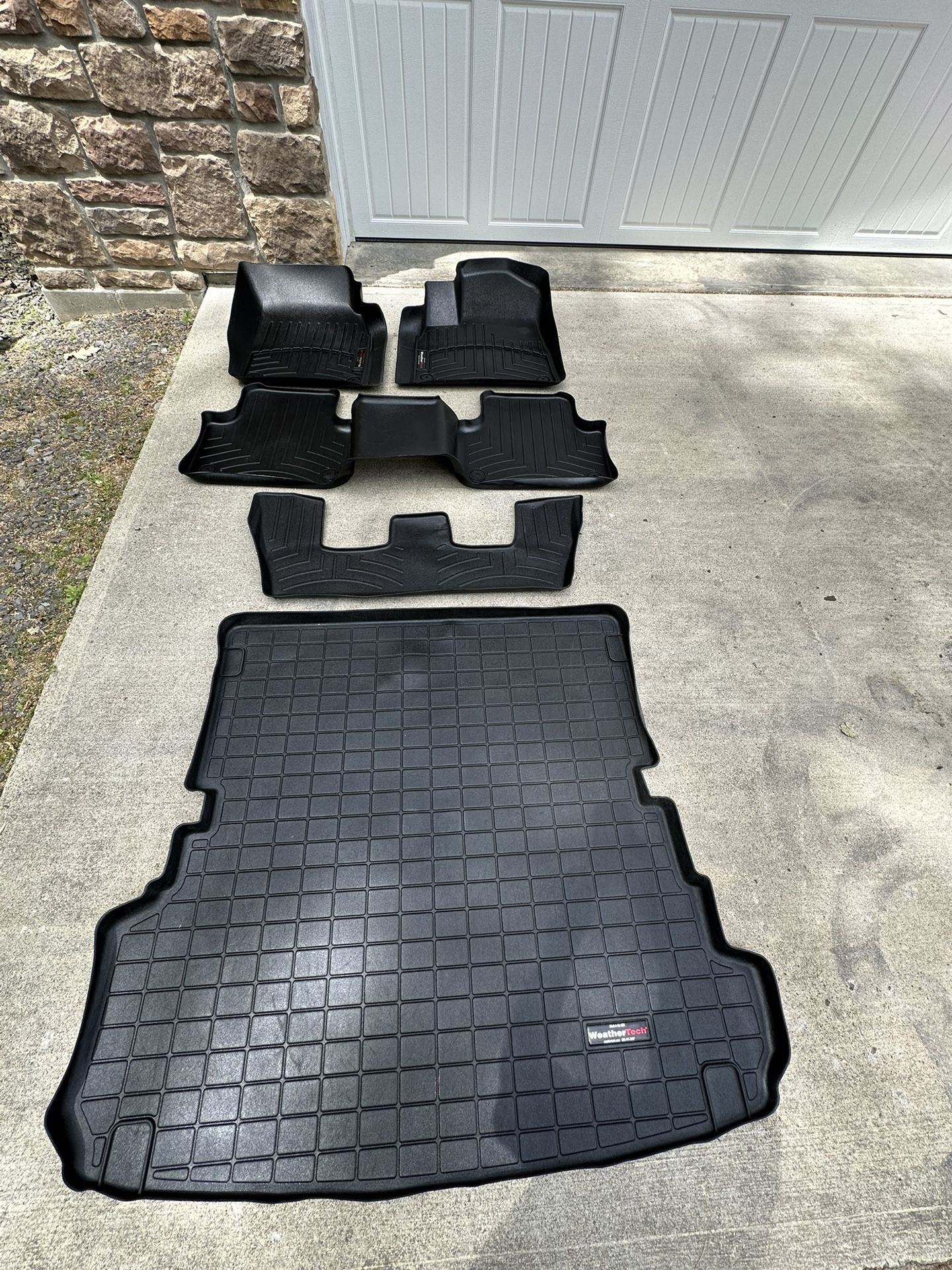 Audi Q7 WeatherTech Floor Liner set and Cargo Liner only $200 (new cost $470.95 + Tax + Shipping)