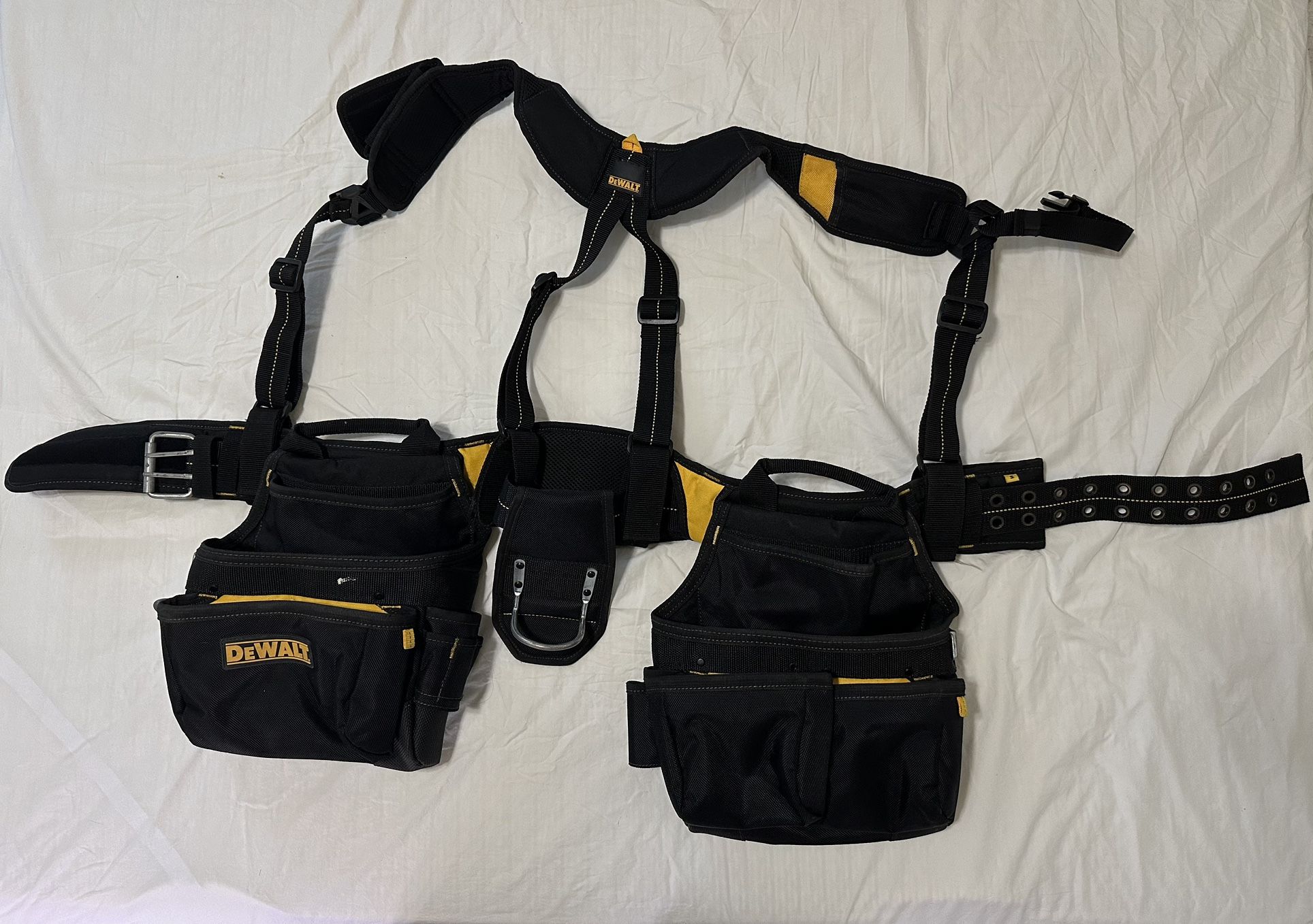 DEWALT DG5617 20-Pocket Pro Framer's Combo Apron Tool Belt and Yoke-style Suspenders Black Pockets On Suspenders