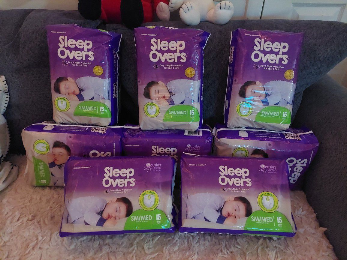 8 Packs 15 Count Overnight Medium Diapers