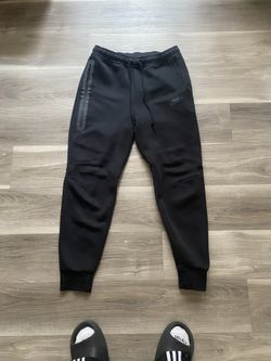 Black Nike Tech Sweatpants