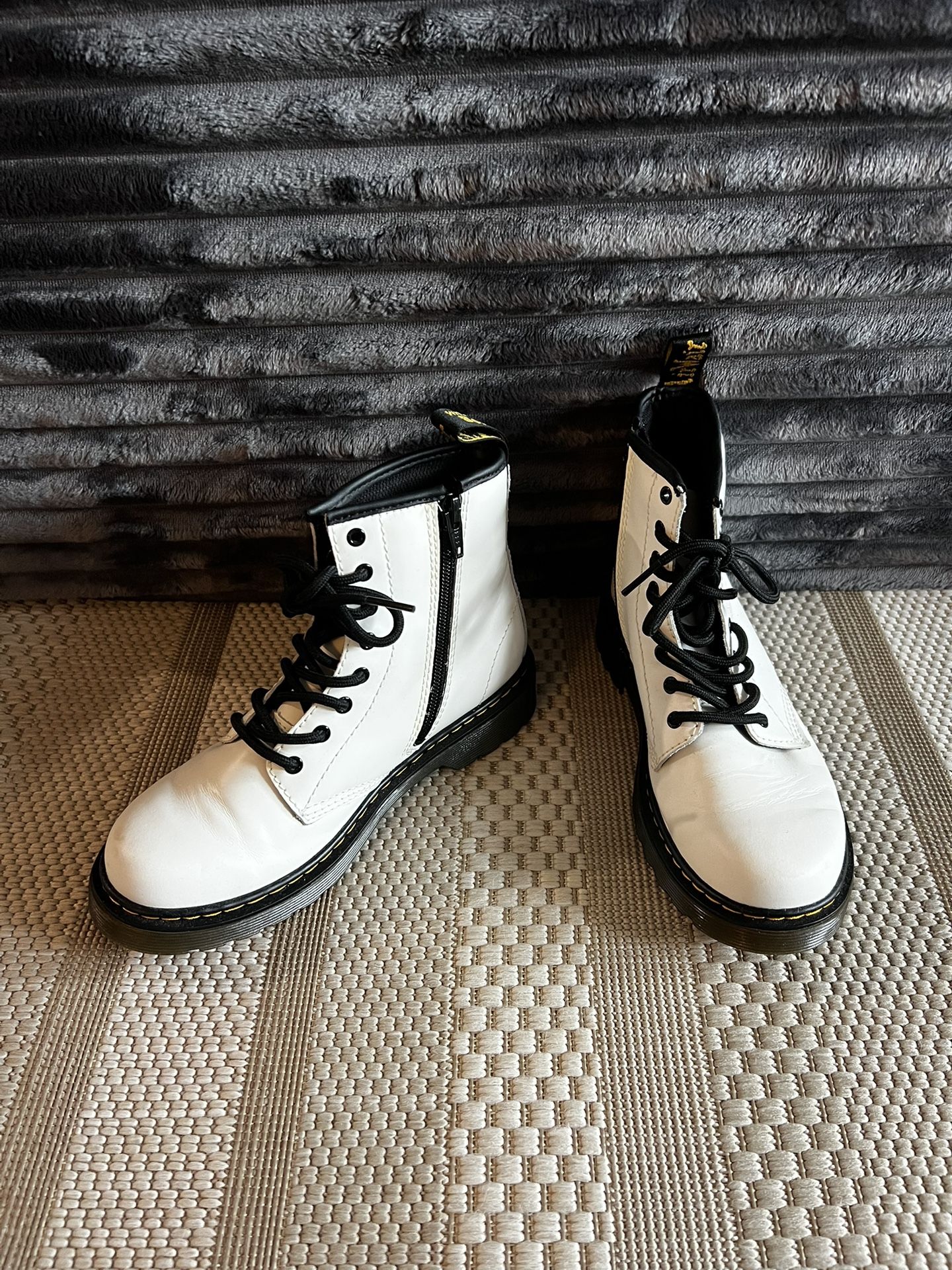 White Leather Dr. Martens Boots size 5.5W