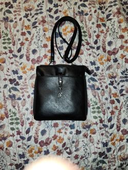 Small Purse With Multiple Compartments