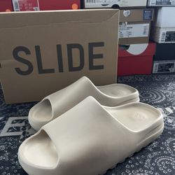 Yeezy Slide ‘Pure’