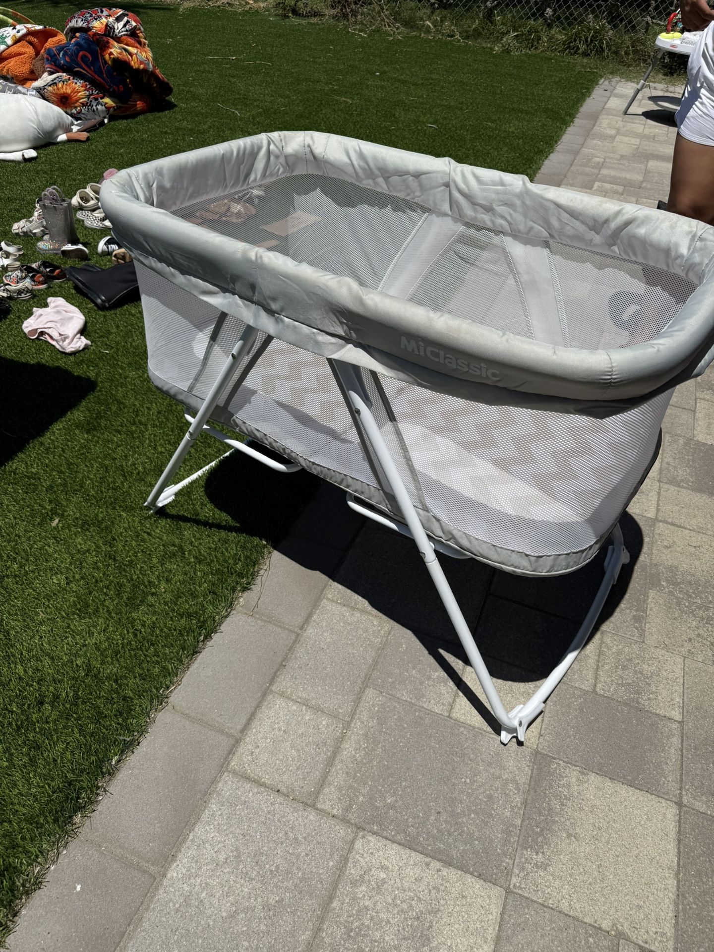 MiClassic Portable Bassinet