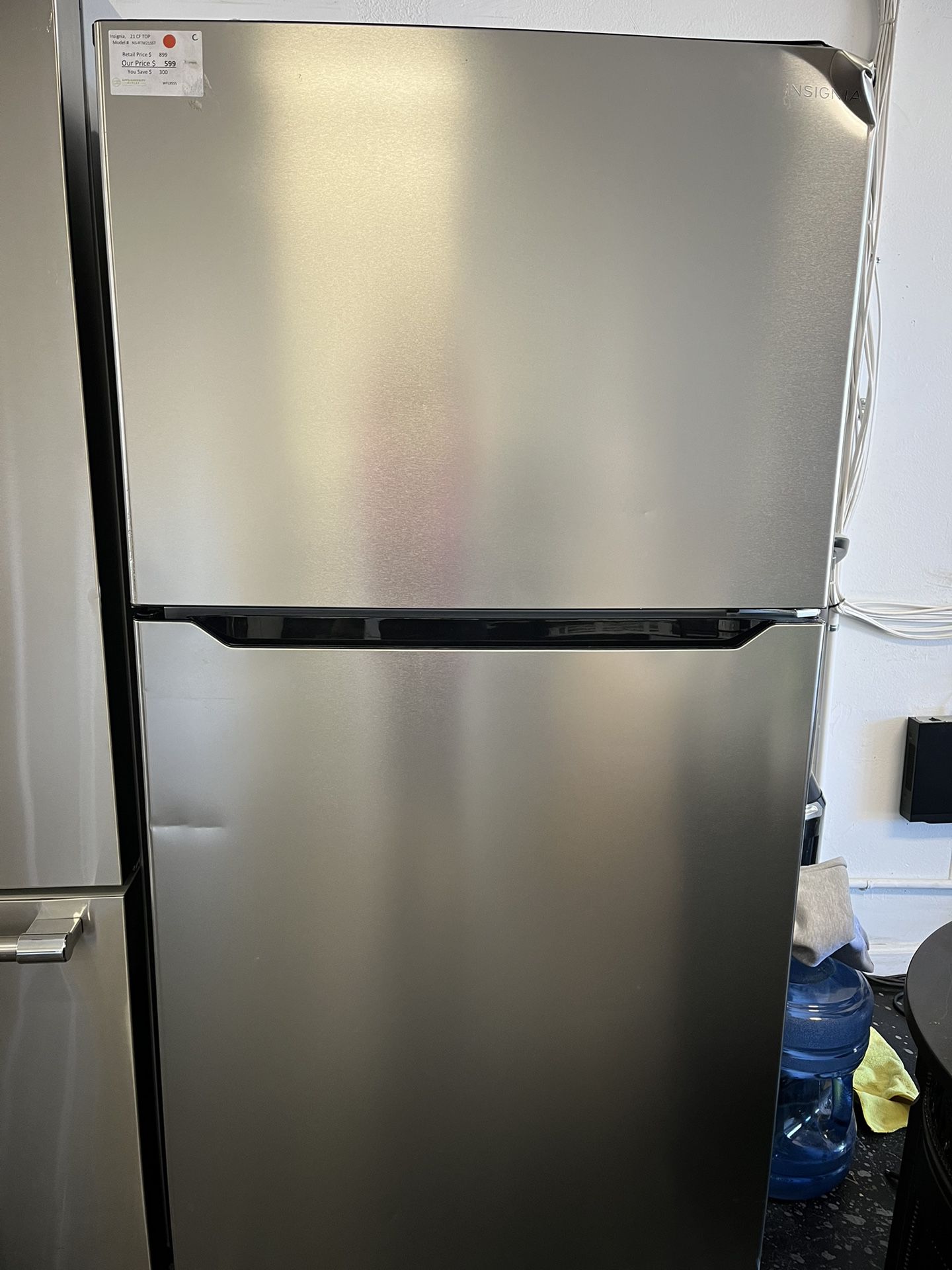 ⭐️⭐️⭐️ Insignia 21” Cubic Refrigerator Stainless Steel 