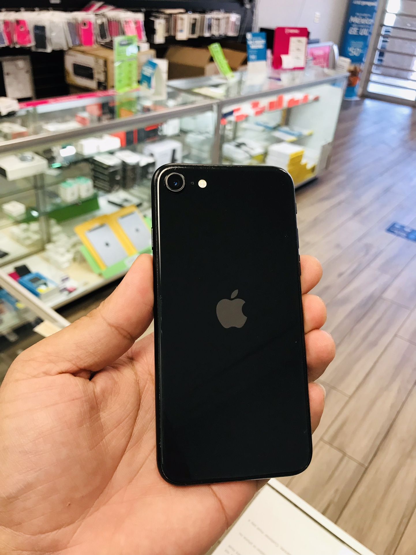 iPhone SE 2 64gb Unlocked