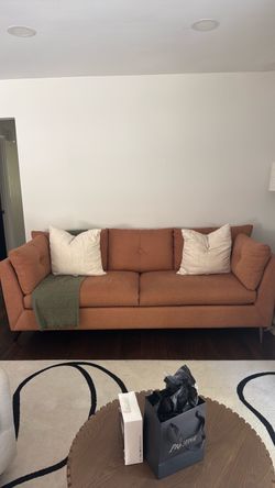Modern Rust/Terracotta Sofa – Stylish & Comfortable