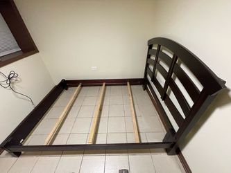 Queen size Dark Wood Bed Frame with Headboard