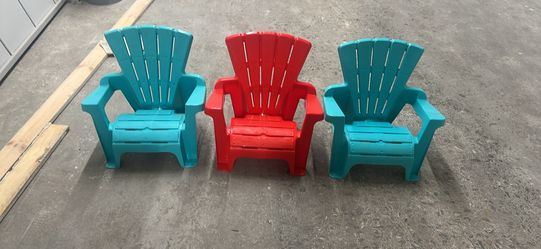 3 kids chairs