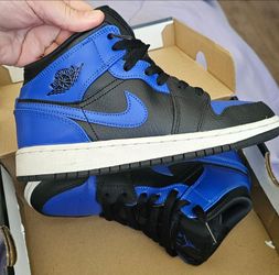 Air Jordan 1 Mid GS "Hyper Royal"