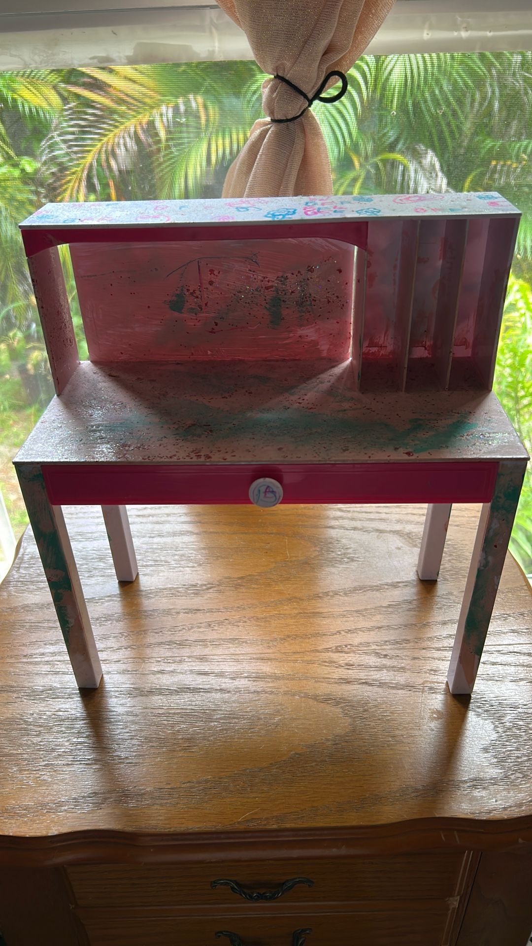 Barbie doll desk