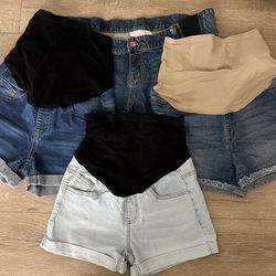 Maternity shorts. Size medium