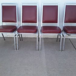 4 Chairs Set 