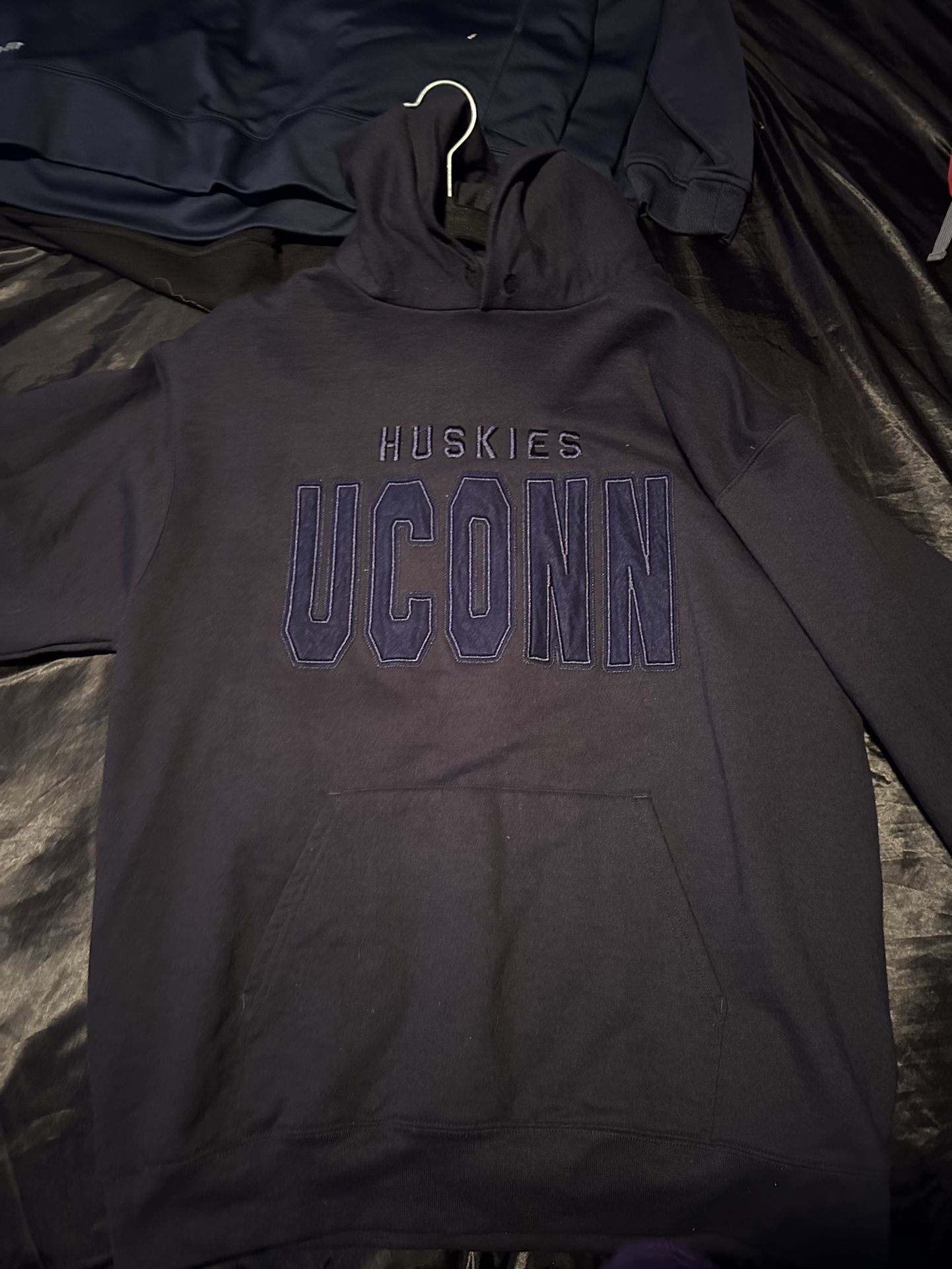 uconn hoodie