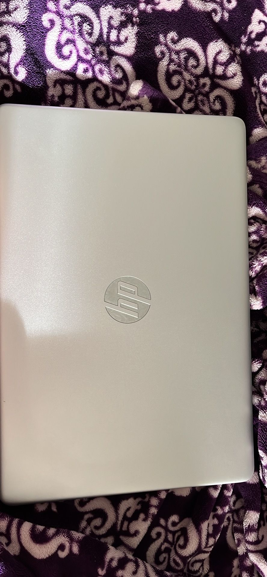 Silver HP laptop 15’6-dy2xxx