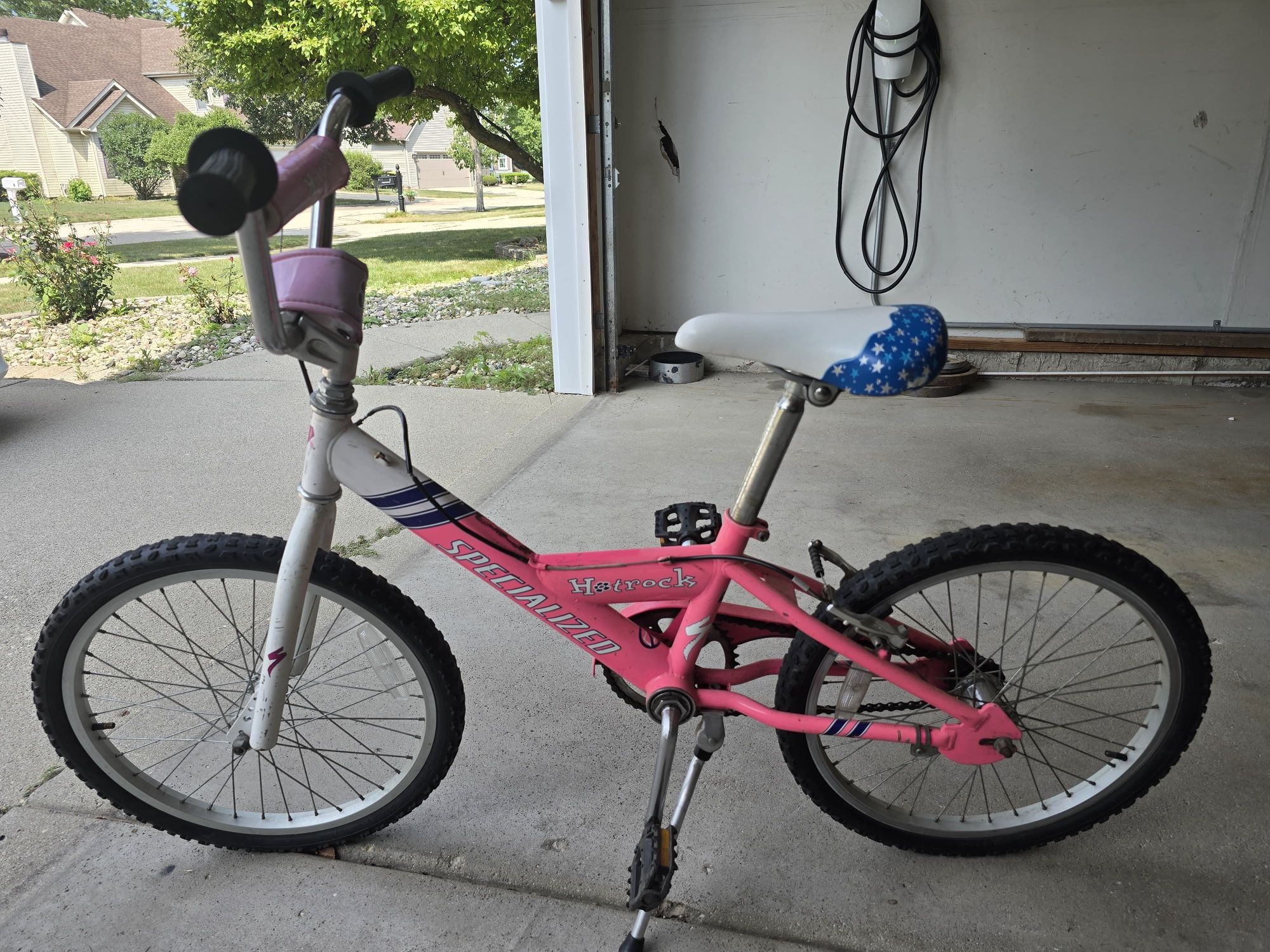 Girls Hot Rocks Bike Good Brand Specialized