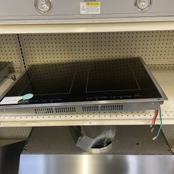 Jenn Air Induction cooktop 30 inch wide
