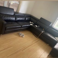 Sectional Couch Brand New 1300
