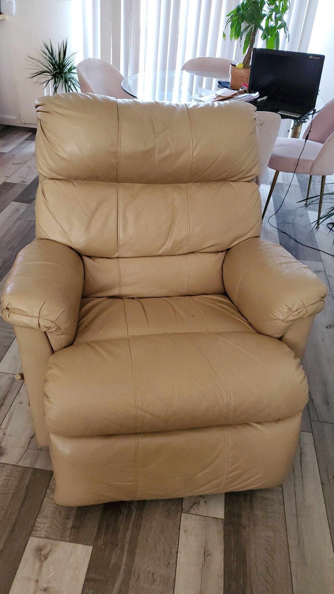 2 Leather lazy boy recliner