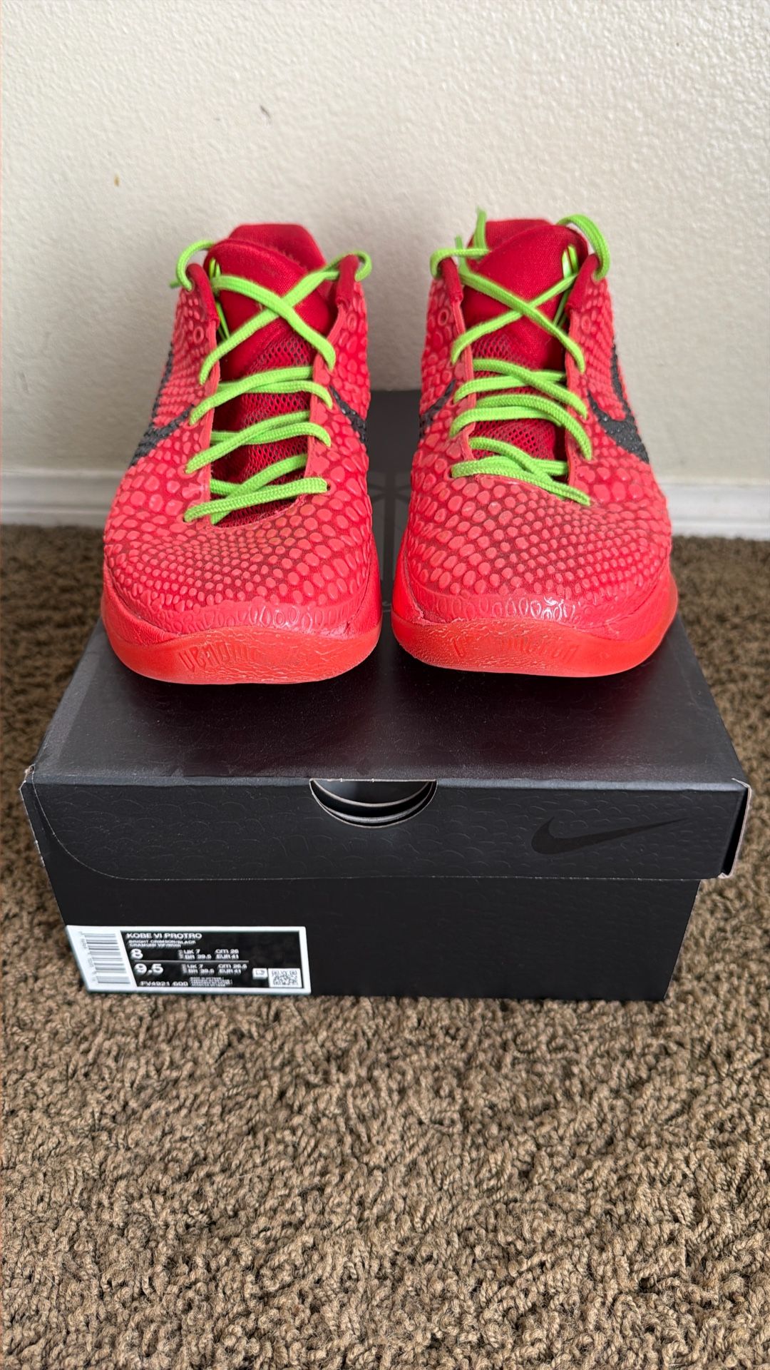 Kobe 6 Protro Reverse Grinch Size 8