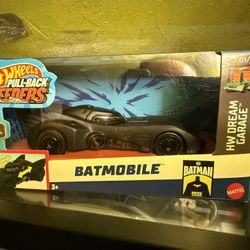 HotWheels Pull-Back Speeders Batmobile 1:32 Scale