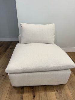 Paloma III armless chair