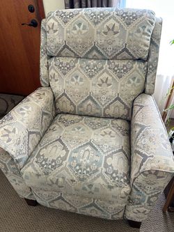La-Z-boy Reclining Chair - Venmo Only