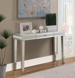 Console table in Offer (930011)