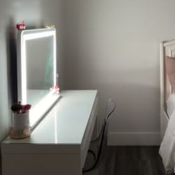 LED vanity Mirror