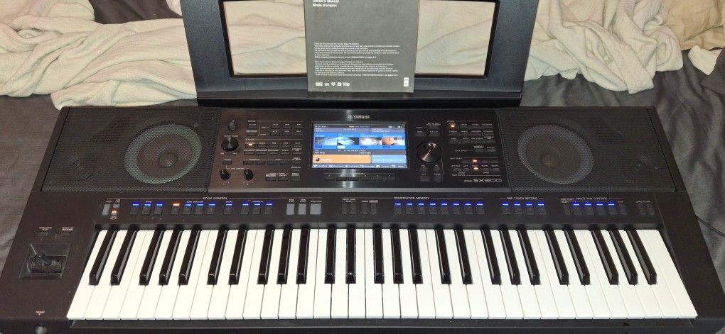Yamaha PSR SX 900 ARRANGER KEYBOARD