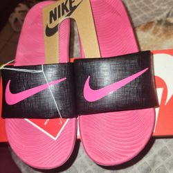 Nike Black And Pink Slides Sandals 6Y