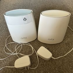 Orbi Router RBR40 and Orbi RBS40